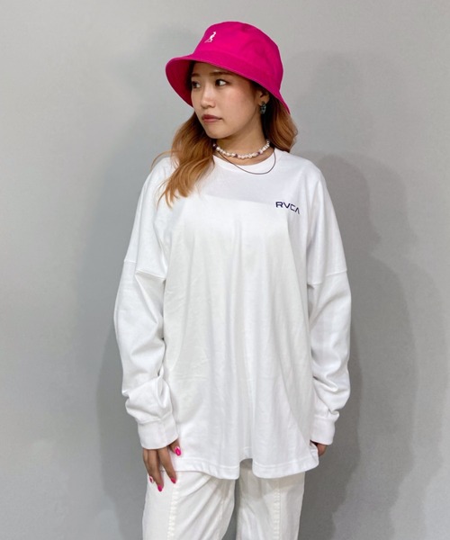 RVCA(ルーカ)の「RVCA/ルーカ ビッグシルエット バンダナ柄ロゴロンT/ロングスリーブTEE BC043-057(Tシャツ/カットソー・レディース・ブラック/グリーン/ホワイト・M/S/XS)」の6枚目の写真