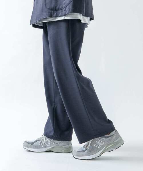URBAN RESEARCH ROSSO MEN(アーバンリサーチロッソメン)の「ハイブリッドボンディングワイドパンツ『セットアップ対応』(その他パンツ・メンズ・ブラック/ブラウン/ネイビー・MEDIUM/LARGE)」の3枚目の写真