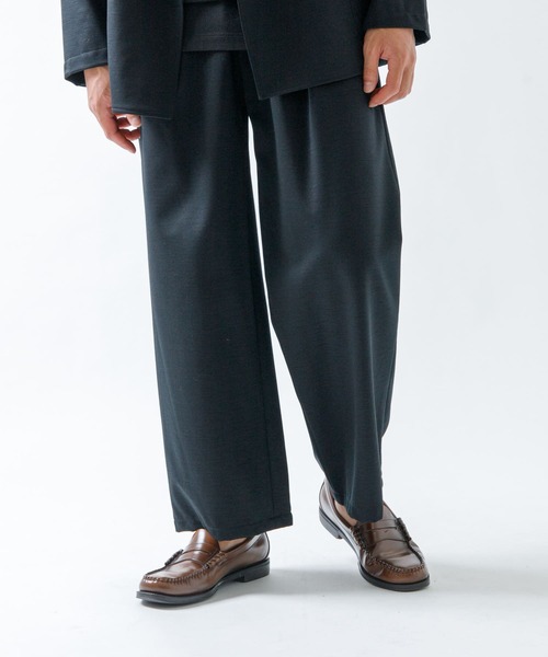 URBAN RESEARCH ROSSO MEN(アーバンリサーチロッソメン)の「ハイブリッドボンディングワイドパンツ『セットアップ対応』(その他パンツ・メンズ・ブラック/ブラウン/ネイビー・MEDIUM/LARGE)」の15枚目の写真