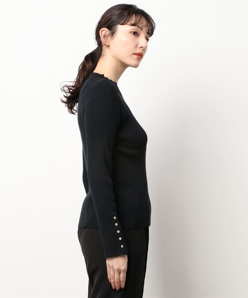 Te chichi（テチチ）の「袖口ボタンスリットリブニット（ニット/セーター・レディース・ブラック/ベージュ/グレー/オフホワイト・ﾌﾘ-）」の5枚目の写真