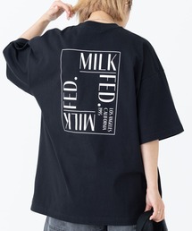 MILKFED.（ミルクフェド）の「WIDE S/S TEE SQUARE LOGO-ビッグシルエット バックプリント 半袖Tシャツ（Tシャツ/カットソー）」