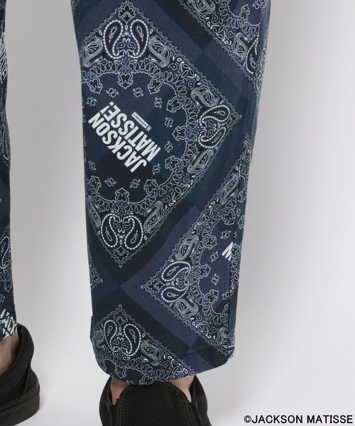 JACKSON MATISSE(ジャクソンマティス)の「【JACKSON MATISSE(ジャクソンマティス)×BAYFLOW】バンダナプリントパンツ(その他パンツ・メンズ・ブルー/ブラック・LARGE/MEDIUM)」の10枚目の写真