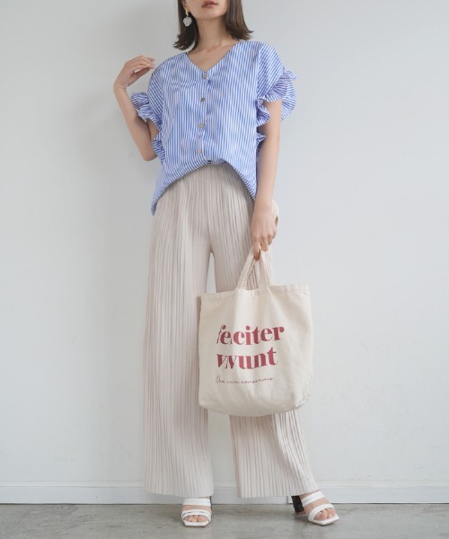 Futier land(フューティアランド)の「ストライプ柄フリル袖Vネックブラウス(シャツ/ブラウス・レディース・ブラック/ブルー/ピンク/サーモンピンク/レッド/グリーン・FREE)」の21枚目の写真