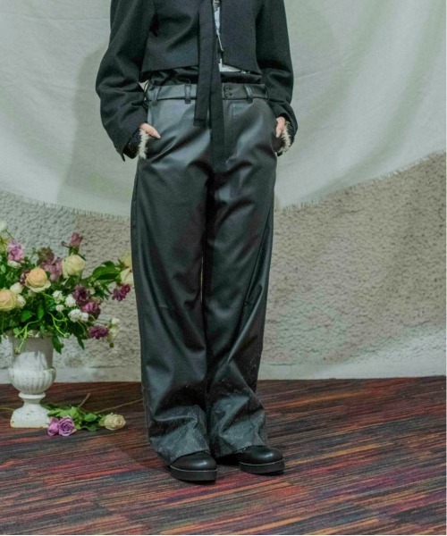 meagratia(メアグラーティア)の「eco leather wide PT(その他パンツ・メンズ・アイボリー/ブラック・2/3/1)」の8枚目の写真