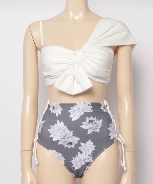Totasu リボンバンドゥビキニ Eleven トータスイレブン 花柄 フラワープリントハイウエストショーツ 水着 リボンバンドゥビキニ Totasu 水着 着物 浴衣 を購入できます ムラサキスポーツ Eleven トータスイレブン のファッション