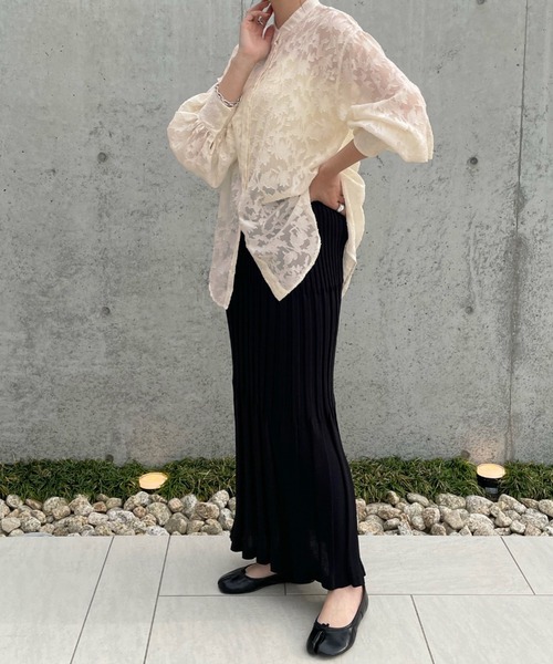 select MOCA by misato（セレクトモカバイミサト）の「2022 SS バンドカラージャガードレースブラウス（シャツ/ブラウス・レディース・ブラック/オフホワイト/グリーン・FREE）」の20枚目の写真