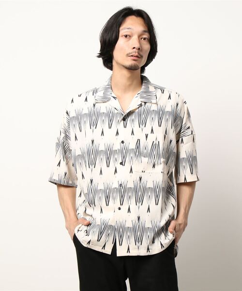 semantic design(セマンティックデザイン)の「セマンティックデザイン 幾何学柄 オープンカラー半袖ルーズシャツ(シャツ/ブラウス・メンズ・ホワイト/グリーン・LARGE/MEDIUM)」の5枚目の写真