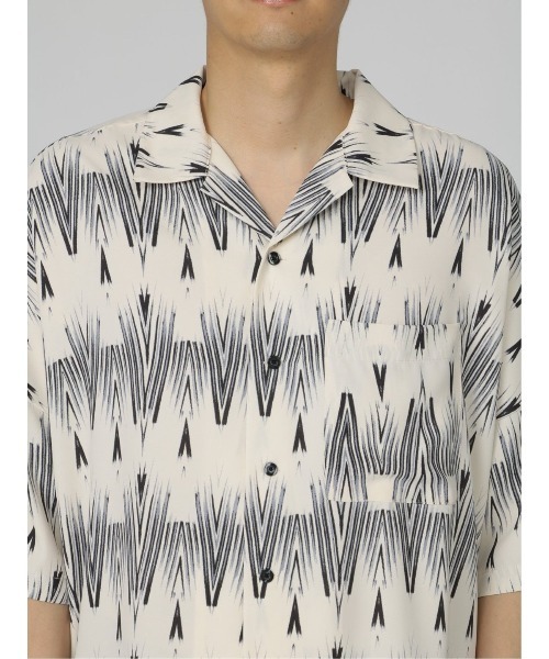 semantic design(セマンティックデザイン)の「セマンティックデザイン 幾何学柄 オープンカラー半袖ルーズシャツ(シャツ/ブラウス・メンズ・ホワイト/グリーン・LARGE/MEDIUM)」の7枚目の写真