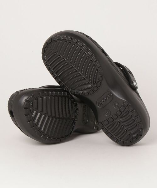 crocs(クロックス)の「クロックス crocs Classic PLATFOARM CLOG(サンダル・メンズ・ブラック・24.0cm/25.0cm/23.0cm)」の3枚目の写真