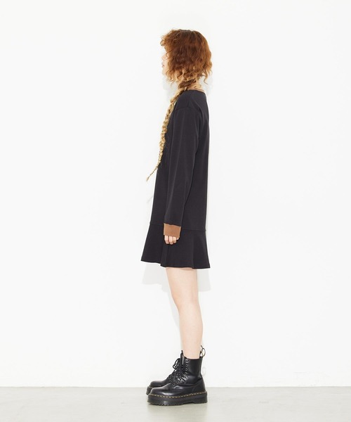 X-girl(エックスガール)の「SLICE MILLS LOGO L/S TEE DRESS/ミニ リンガー Tシャツワンピース(ワンピース・レディース・ブラック/ベージュ/バーガンディー・S/M)」の19枚目の写真