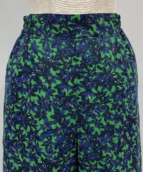 PICCIN（ピッチン）の「フラワー柄イージーパンツ（その他パンツ・レディース・オレンジ/グリーン・M）」の5枚目の写真