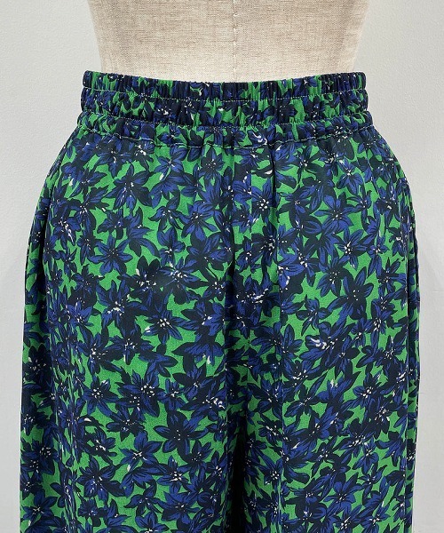 PICCIN（ピッチン）の「フラワー柄イージーパンツ（その他パンツ・レディース・オレンジ/グリーン・M）」の6枚目の写真