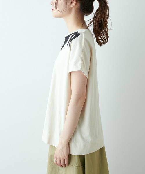 PUAL CE CIN（ピュアルセシン）の「オーガニックコットンプリントT（Tシャツ/カットソー・レディース・グレー/ナチュラル/グリーン・FREE）」の5枚目の写真