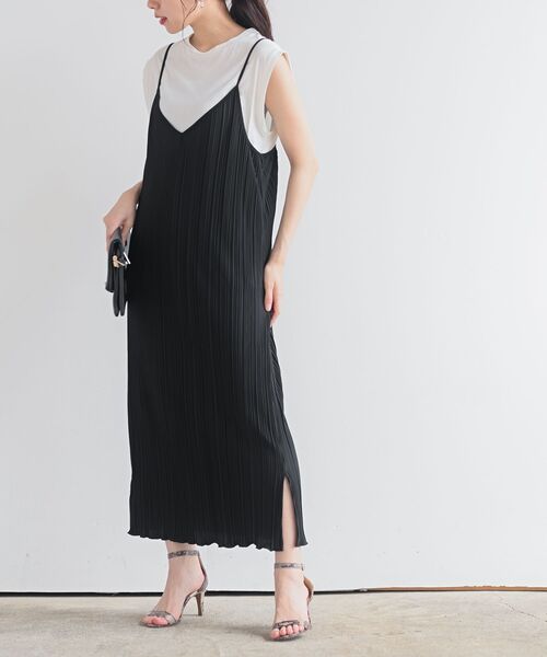 rps（アールピーエス）の「プリーツキャミワンピース（ワンピース・レディース・ブラック/モカ/ライトベージュ/グレイッシュブルー/ブラック系その他2・フリー）」の3枚目の写真