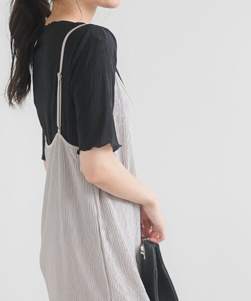 rps（アールピーエス）の「プリーツキャミワンピース（ワンピース・レディース・ブラック/モカ/ライトベージュ/グレイッシュブルー/ブラック系その他2・フリー）」の7枚目の写真