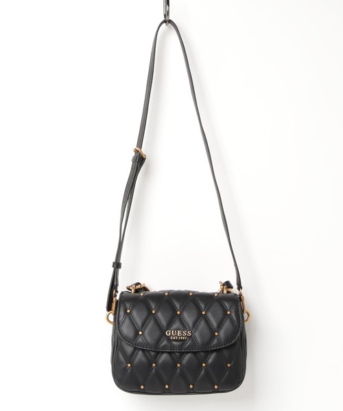 Guess(ゲス)の「GUESS/ゲス スタッズキルトフラップ付ショルダーTRIANA Flap Shoulder Bag(ショルダーバッグ・レディース・ベージュ/ブラック・FREE)」の14枚目の写真