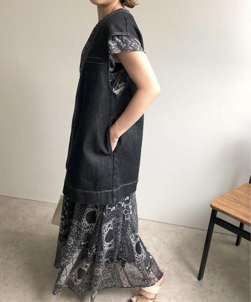 LHELBIE(レルビエ)の「配色ステッチデニムベスト(ベスト・レディース・ブラック/ブルー・M)」の9枚目の写真