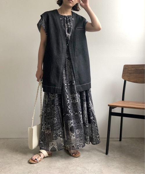 LHELBIE(レルビエ)の「配色ステッチデニムベスト(ベスト・レディース・ブラック/ブルー・M)」の14枚目の写真