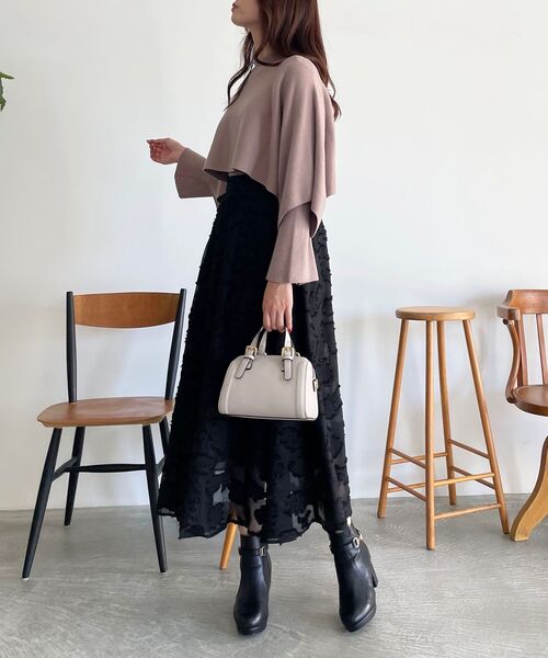 MAJESTIC LEGON(マジェスティックレゴン)の「ケープセットハイネックニット(ニット/セーター・レディース・ブラック/アイボリー/ピンクベージュ・MEDIUM)」の5枚目の写真