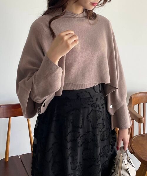 MAJESTIC LEGON(マジェスティックレゴン)の「ケープセットハイネックニット(ニット/セーター・レディース・ブラック/アイボリー/ピンクベージュ・MEDIUM)」の9枚目の写真