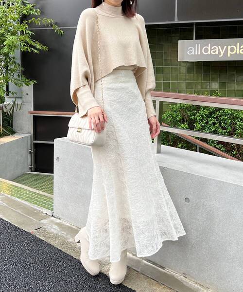 MAJESTIC LEGON(マジェスティックレゴン)の「ケープセットハイネックニット(ニット/セーター・レディース・ブラック/アイボリー/ピンクベージュ・MEDIUM)」の12枚目の写真