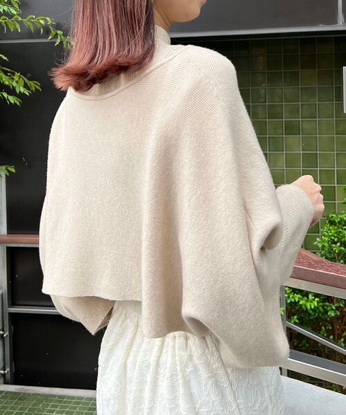 MAJESTIC LEGON(マジェスティックレゴン)の「ケープセットハイネックニット(ニット/セーター・レディース・ブラック/アイボリー/ピンクベージュ・MEDIUM)」の18枚目の写真