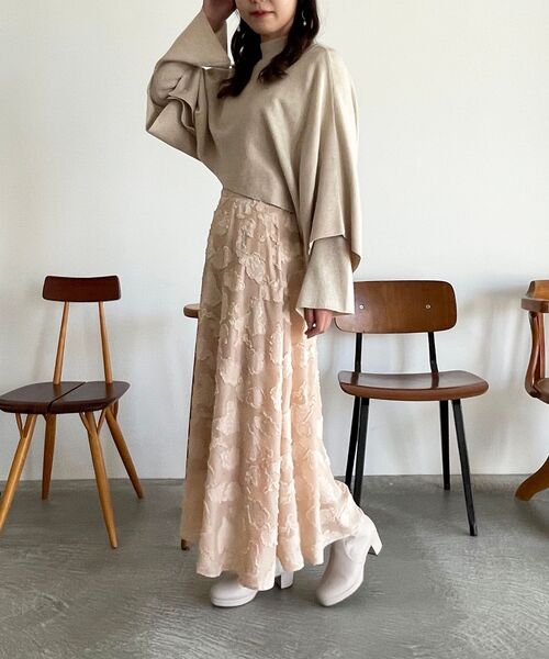 MAJESTIC LEGON(マジェスティックレゴン)の「ケープセットハイネックニット(ニット/セーター・レディース・ブラック/アイボリー/ピンクベージュ・MEDIUM)」の20枚目の写真