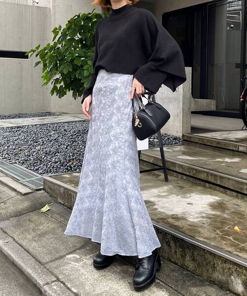 MAJESTIC LEGON(マジェスティックレゴン)の「ケープセットハイネックニット(ニット/セーター・レディース・ブラック/アイボリー/ピンクベージュ・MEDIUM)」の22枚目の写真