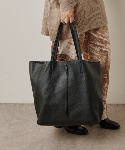 Omekashi(オメカシ)の「MARLON FIRENZE トートバッグ(トートバッグ・レディース・ブラック/ベージュ・ONE SIZE)」の1枚目の写真