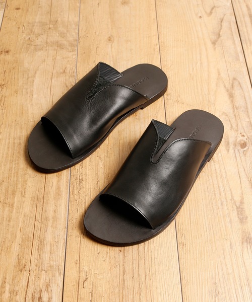 MADULI(マドゥリ)の「MADULI マドゥリ / SLIT LEATHER SANDAL FLAT SOLE スリットレザーサンダル フラットソール / M217007S(サンダル・メンズ・ブラック/ダークブラウン/オリーブ・44/40/42)」の4枚目の写真
