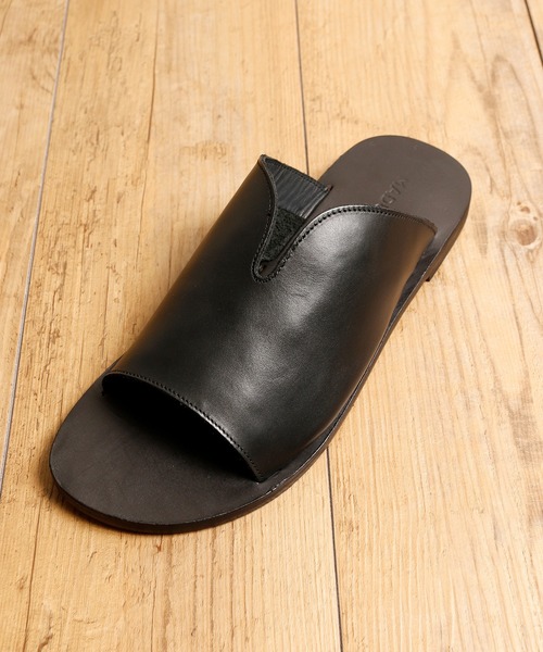 MADULI(マドゥリ)の「MADULI マドゥリ / SLIT LEATHER SANDAL FLAT SOLE スリットレザーサンダル フラットソール / M217007S(サンダル・メンズ・ブラック/ダークブラウン/オリーブ・44/40/42)」の5枚目の写真