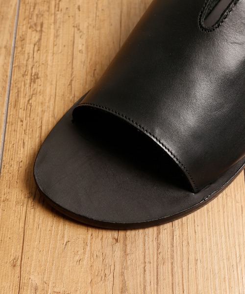 MADULI(マドゥリ)の「MADULI マドゥリ / SLIT LEATHER SANDAL FLAT SOLE スリットレザーサンダル フラットソール / M217007S(サンダル・メンズ・ブラック/ダークブラウン/オリーブ・44/40/42)」の6枚目の写真