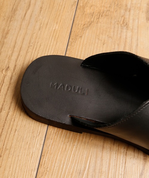 MADULI(マドゥリ)の「MADULI マドゥリ / SLIT LEATHER SANDAL FLAT SOLE スリットレザーサンダル フラットソール / M217007S(サンダル・メンズ・ブラック/ダークブラウン/オリーブ・44/40/42)」の8枚目の写真