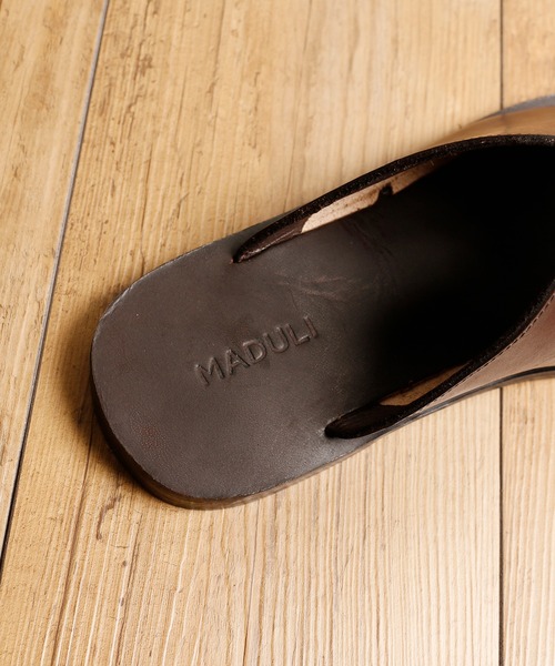 MADULI(マドゥリ)の「MADULI マドゥリ / SLIT LEATHER SANDAL FLAT SOLE スリットレザーサンダル フラットソール / M217007S(サンダル・メンズ・ブラック/ダークブラウン/オリーブ・44/40/42)」の18枚目の写真
