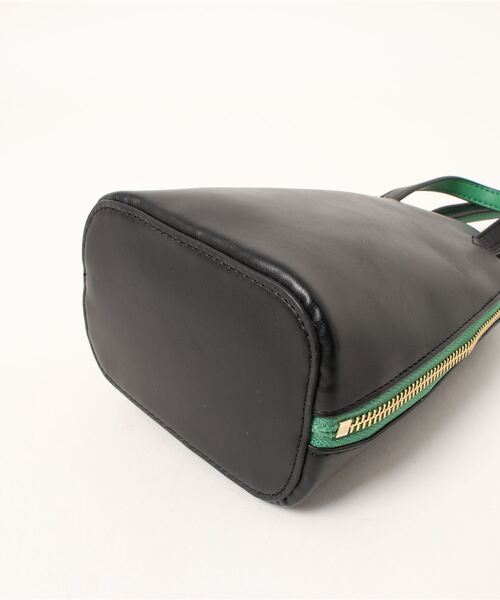 ACCOMMODE(アコモデ)の「アーチリングミニショルダーバッグ(ショルダーバッグ・レディース・ブラック/ブラウン/アイボリー・FREE)」の13枚目の写真