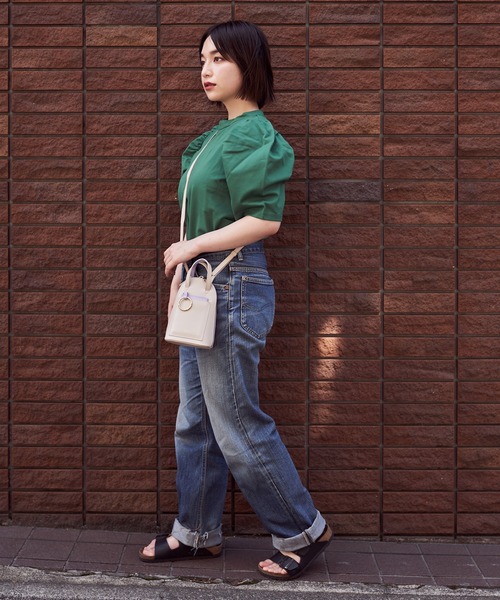 ACCOMMODE(アコモデ)の「アーチリングミニショルダーバッグ(ショルダーバッグ・レディース・ブラック/ブラウン/アイボリー・FREE)」の4枚目の写真