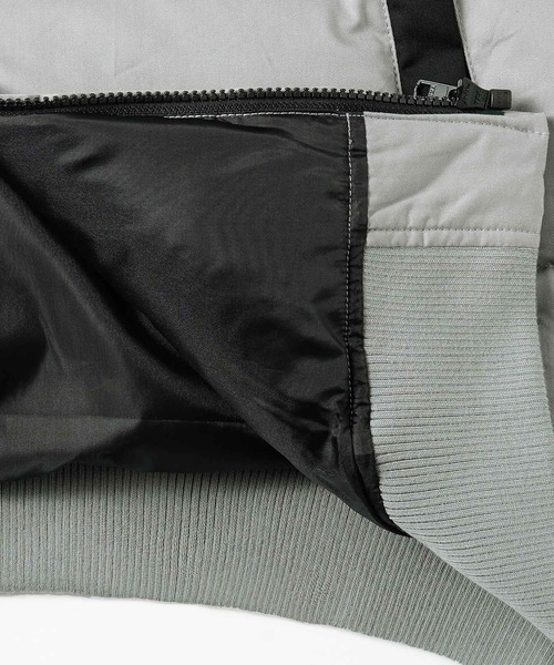 X-girl（エックスガール）の「STRIPED PUFFER VEST（ベスト・レディース・ブラック/ベージュ/ブルー・S/M）」の10枚目の写真