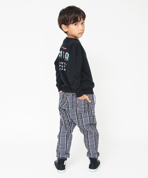 BRANSHES（ブランシェス）の「【ガーデナー】チェック柄テーパードパンツ（チノパンツ・キッズ・キャメル/グレー/オフホワイト・130/140/100/150/90/110/120）」の21枚目の写真