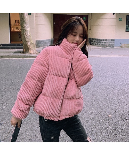 おしゃれスタ（オシャレスタ）の「フェミニンかわいいコーデュロイ中綿ジャケット（ダウンジャケット/コート・レディース・ピンク/ホワイト/ブラック/ブルー/ブラウン/イエロー・S/M/L）」の6枚目の写真