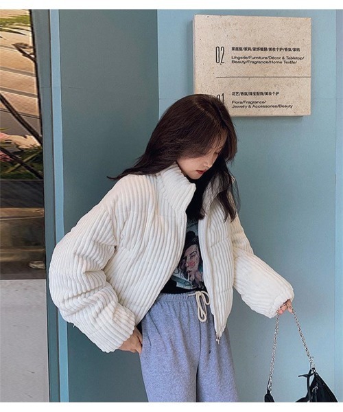 おしゃれスタ（オシャレスタ）の「フェミニンかわいいコーデュロイ中綿ジャケット（ダウンジャケット/コート・レディース・ピンク/ホワイト/ブラック/ブルー/ブラウン/イエロー・S/M/L）」の10枚目の写真