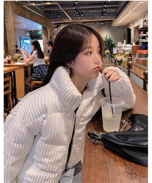 おしゃれスタ（オシャレスタ）の「フェミニンかわいいコーデュロイ中綿ジャケット（ダウンジャケット/コート・レディース・ピンク/ホワイト/ブラック/ブルー/ブラウン/イエロー・S/M/L）」の11枚目の写真