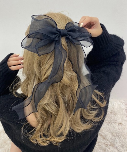 one after another NICE CLAUP(ワンアフターアナザーナイスクラップ)の「シフォンリボンバレッタ(バレッタ/ヘアクリップ・レディース・ブラック/オフホワイト・FREE)」の2枚目の写真