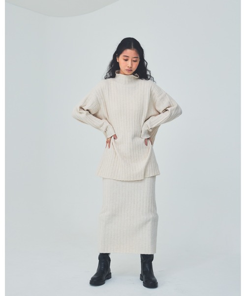 THEATRE PRODUCTS（シアタープロダクツ）の「ワイドリブボトルネックプルオーバー（ニット/セーター・レディース・アイボリー/ベージュ/ブラウン・FREE）」の5枚目の写真