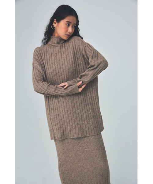 THEATRE PRODUCTS（シアタープロダクツ）の「ワイドリブボトルネックプルオーバー（ニット/セーター・レディース・アイボリー/ベージュ/ブラウン・FREE）」の11枚目の写真