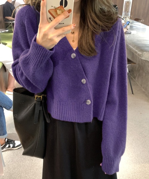 Amulet（アミュレット）の「Vネックフロントボタンカーディガン（カーディガン/ボレロ・レディース・パープル/ホワイト/グリーン/レッド・FREE）」の4枚目の写真