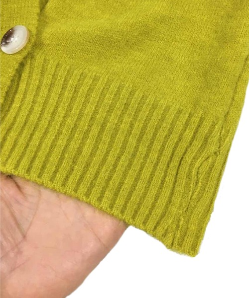 Amulet（アミュレット）の「Vネックフロントボタンカーディガン（カーディガン/ボレロ・レディース・パープル/ホワイト/グリーン/レッド・FREE）」の15枚目の写真