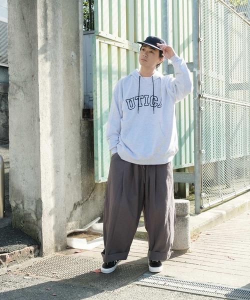 GERRY(ジェリー)の「GERRY / ジェリー 別注 コラボ オーバーサイズ カレッジ ロゴ プルオーバー パーカー(パーカー・メンズ・グリーン/ベージュ/グレー/ブラック・MEDIUM/LARGE)」の10枚目の写真