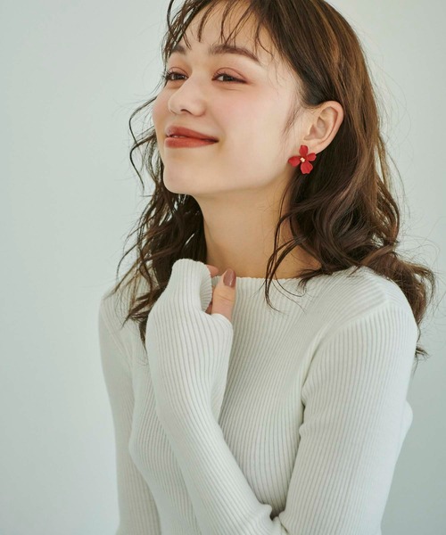 Edit Sheen（エディットシーン）の「マットフラワーピアス（ピアス（両耳用）・レディース・ホワイト/レッド/イエロー・FREE）」の11枚目の写真