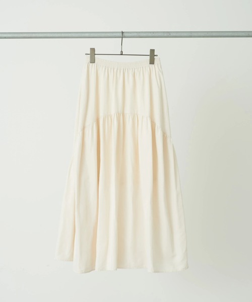 earth music&ecology（アースミュージックアンドエコロジー）の「オーバル切替ティアードスカート（スカート・レディース・ライトカーキ/ライトパープル/オフホワイト/ブラック・FREE）」の5枚目の写真