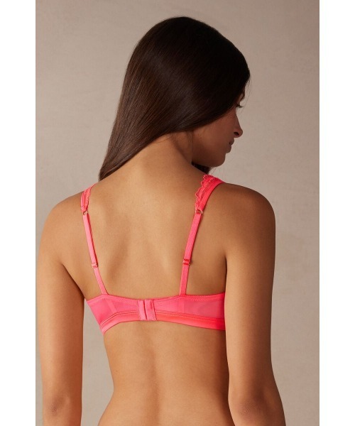 Intimissimi(インティミッシミ)の「Pure Joy トライアングルブラ(ブラジャー・レディース・ホワイト×ブラック/ピンク・75B/75C/80B/80C/85B)」の4枚目の写真